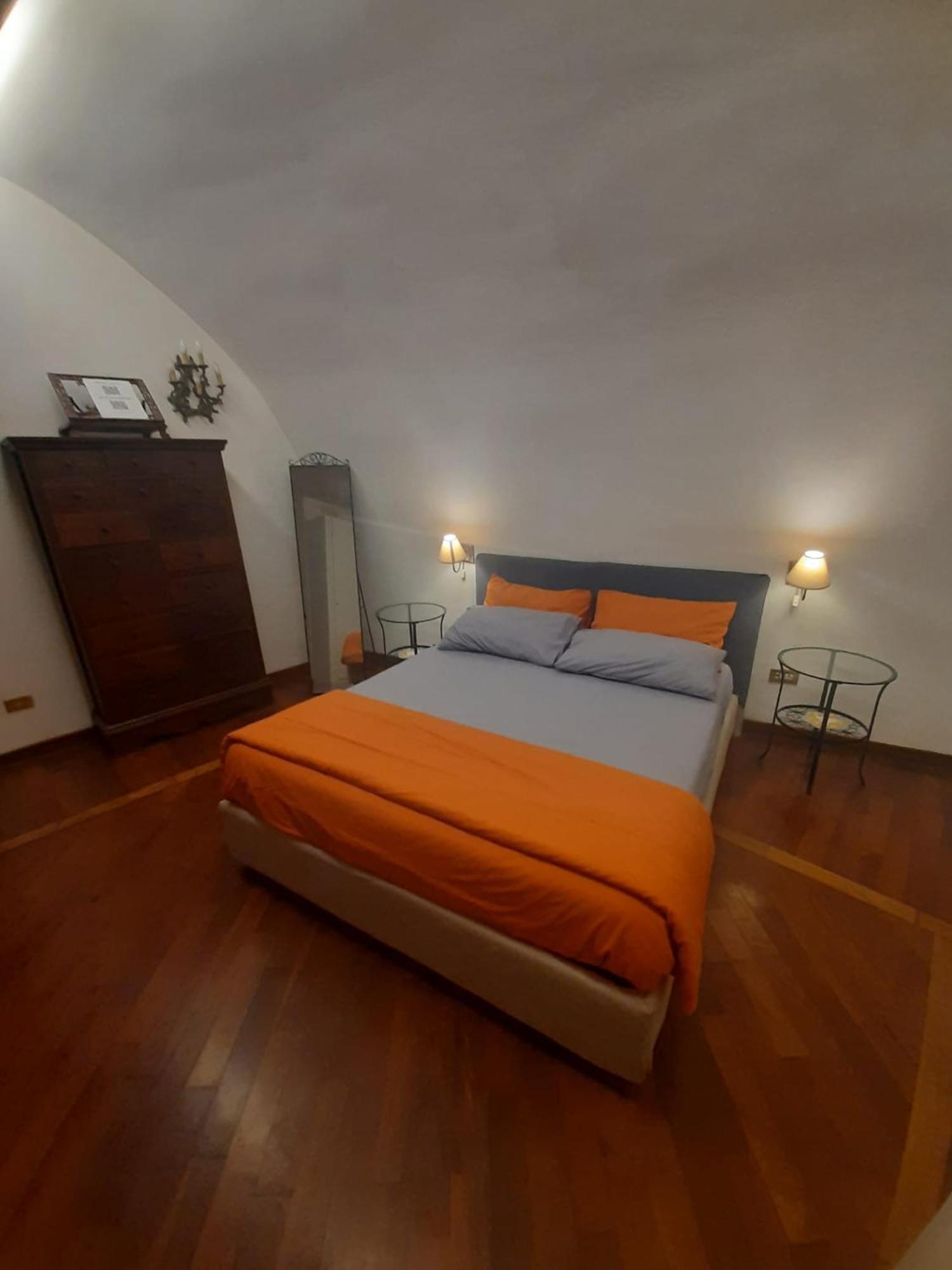 La Casa Di Francesca Hotel Наполи Екстериор снимка